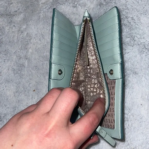 SOLD Kate Spade snap closure wallet - Picture 6 of 9